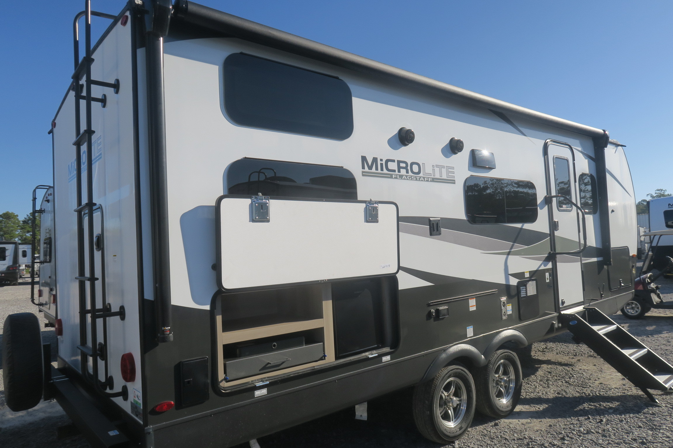 NEW 2024 FLAGSTAFF MICRO LITE 25BRDS Overview Berryland Campers