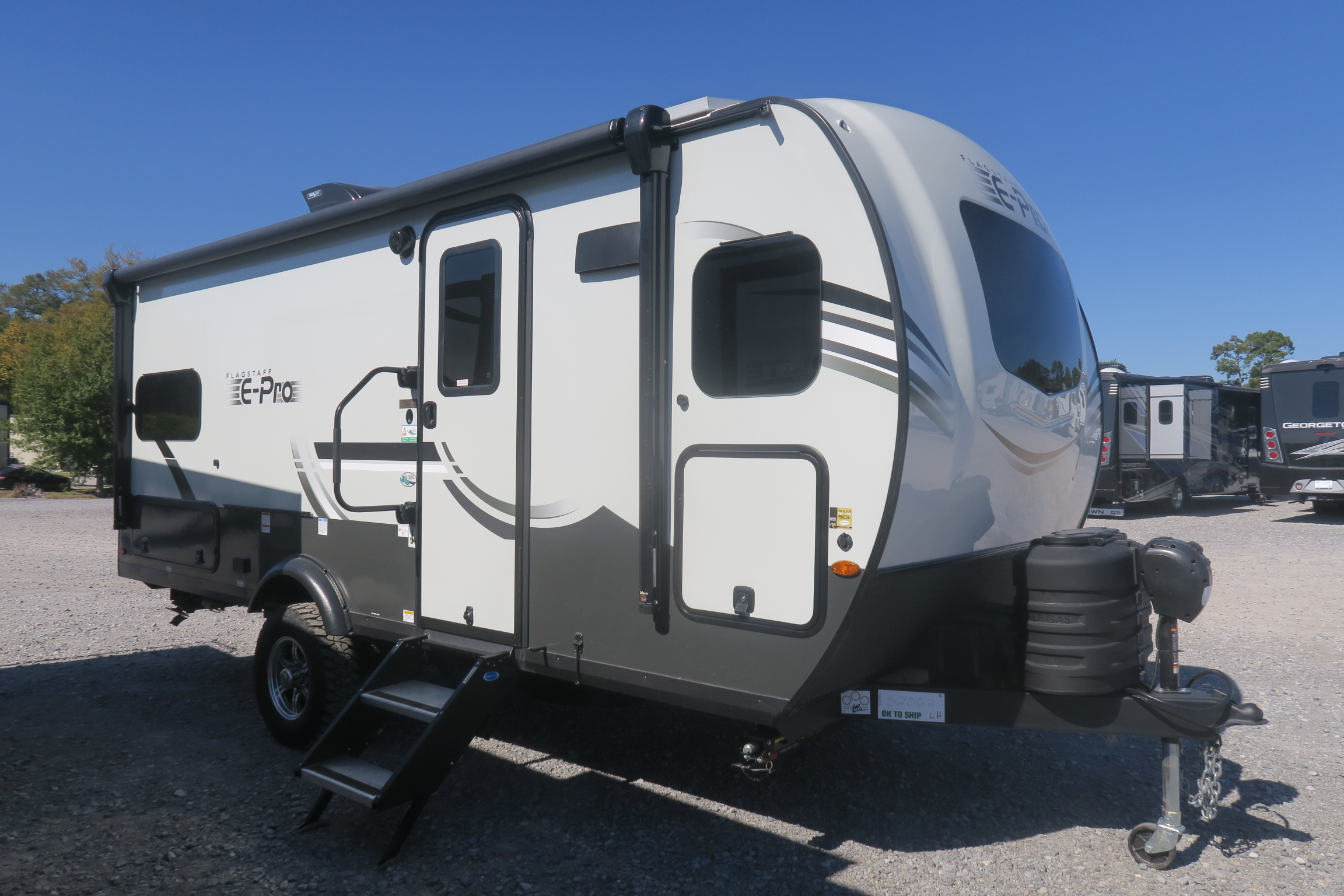 NEW 2024 E PRO 20FKS Overview Berryland Campers   IMG 0003.JPG