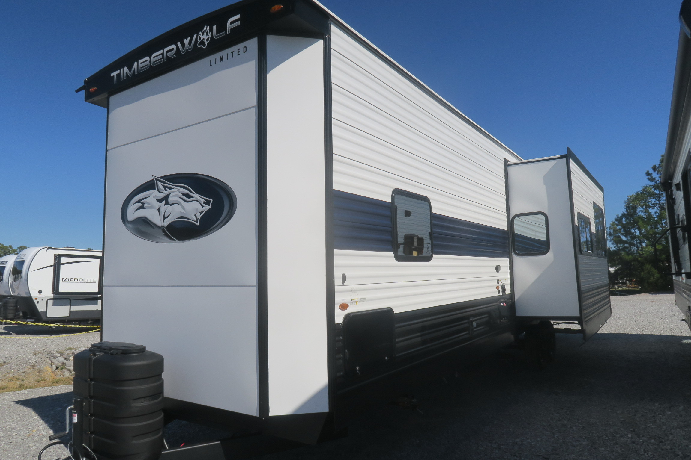 NEW 2024 CHEROKEE TIMBERWOLF 39TN Overview Berryland Campers