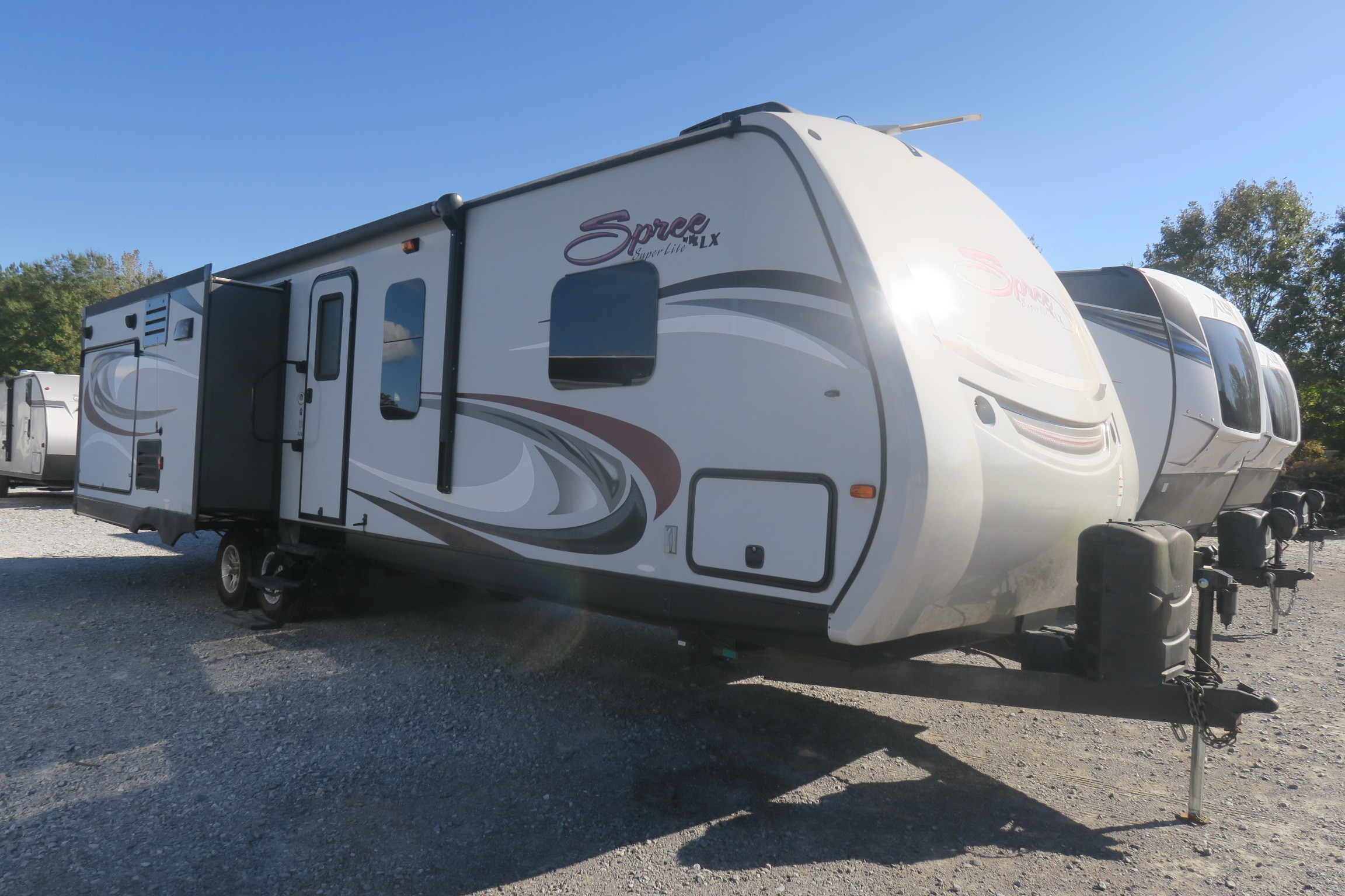 USED 2015 SPREE 328IK - Overview | Berryland Campers