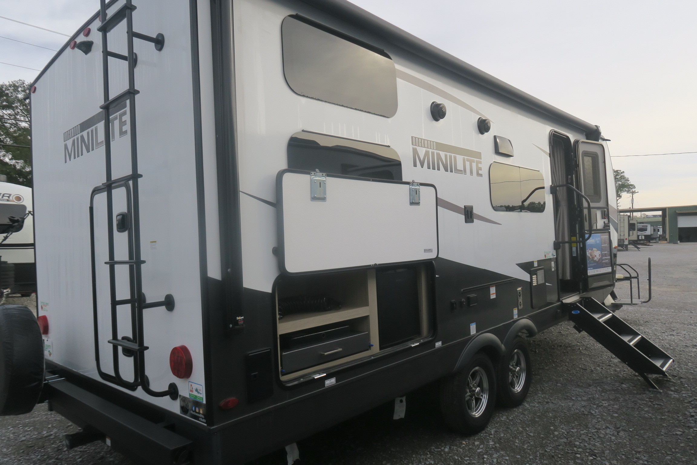 NEW 2024 ROCKWOOD MINI LITE 2509S Overview Berryland Campers   IMG 1606 Optimized.JPG