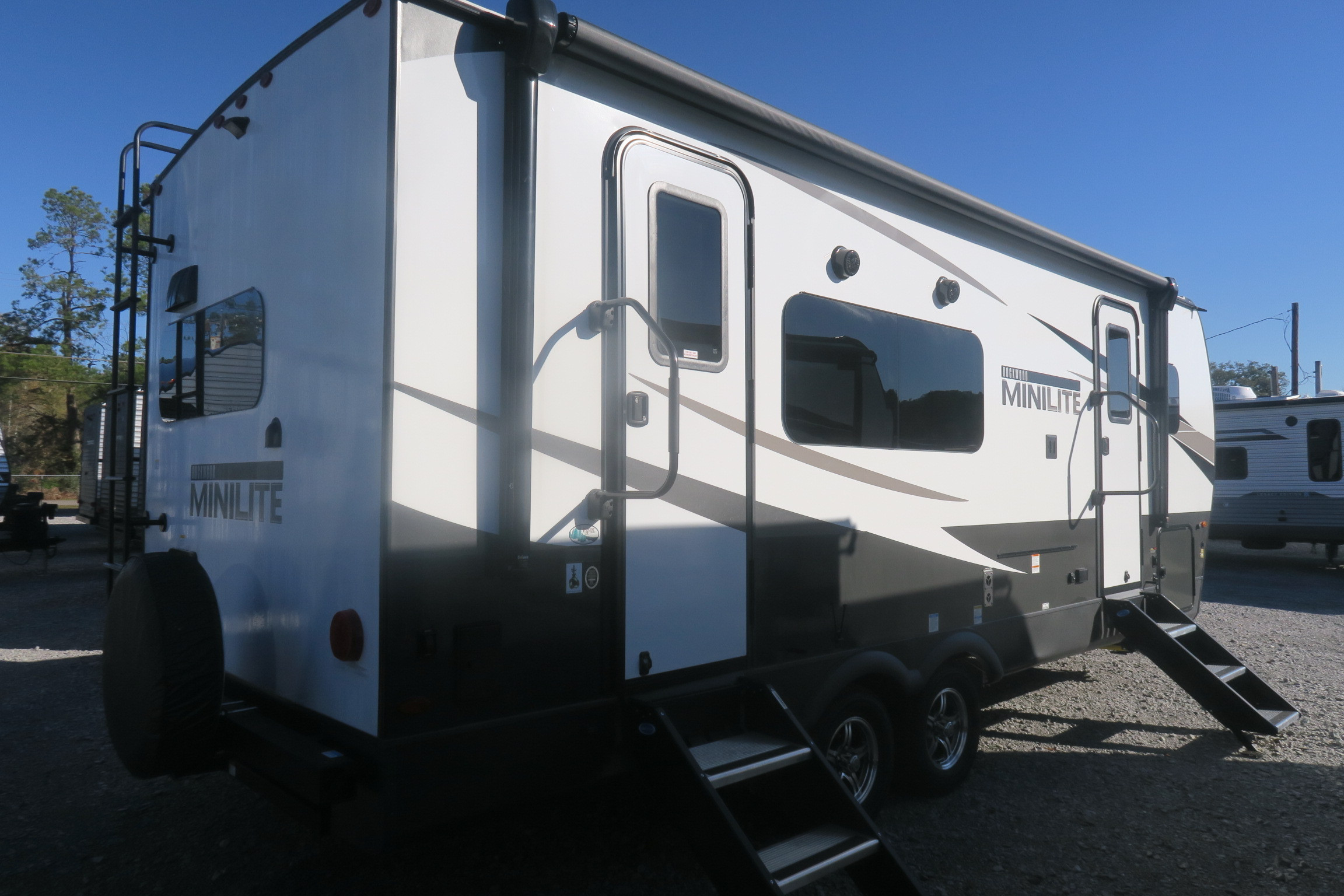 NEW 2024 ROCKWOOD MINI LITE 2515S Overview Berryland Campers   IMG 1855 Optimized.JPG