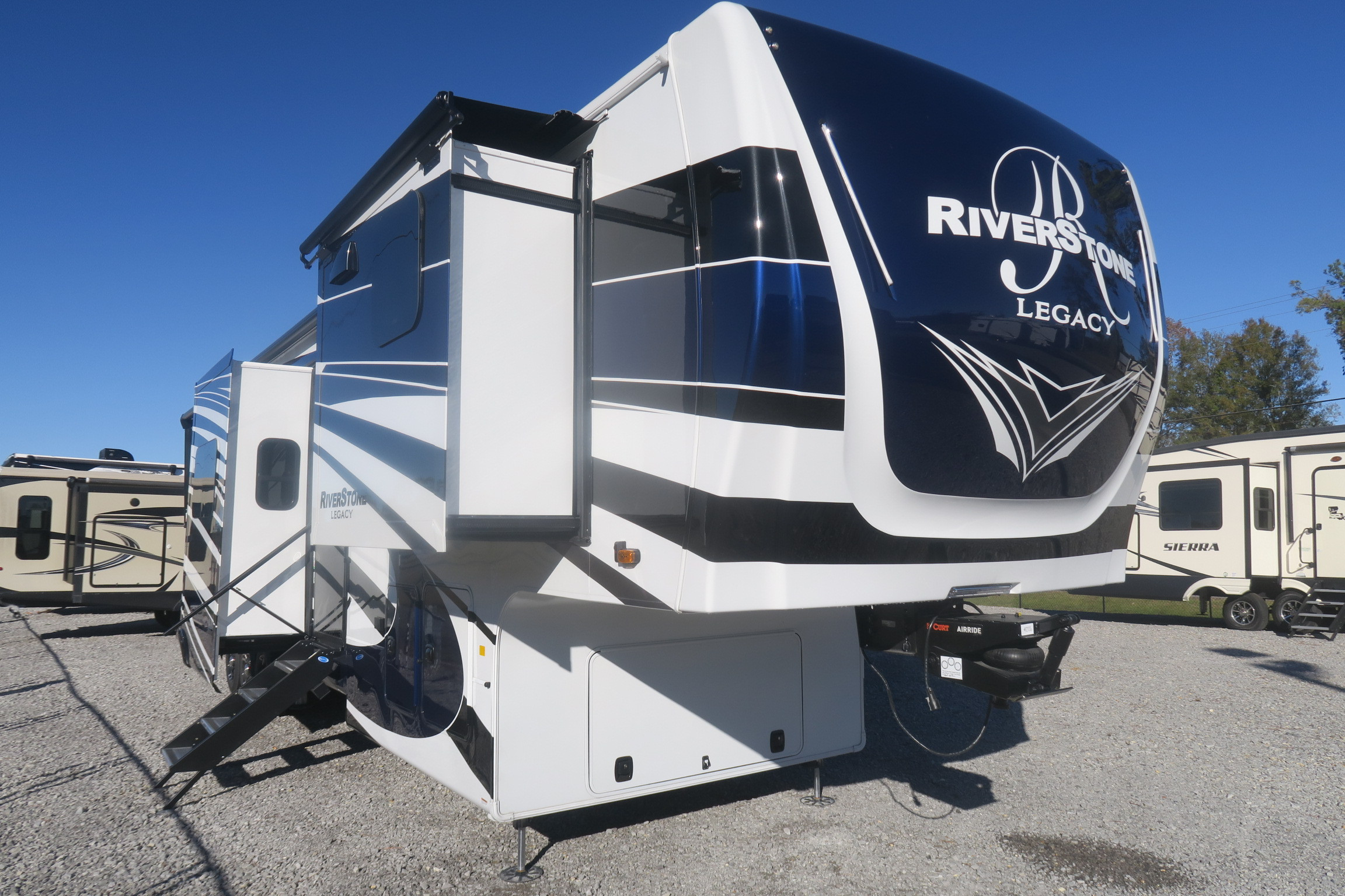 NEW 2024 RIVERSTONE LEGACY 42FSKG Overview Berryland Campers   IMG 1809 Optimized.JPG