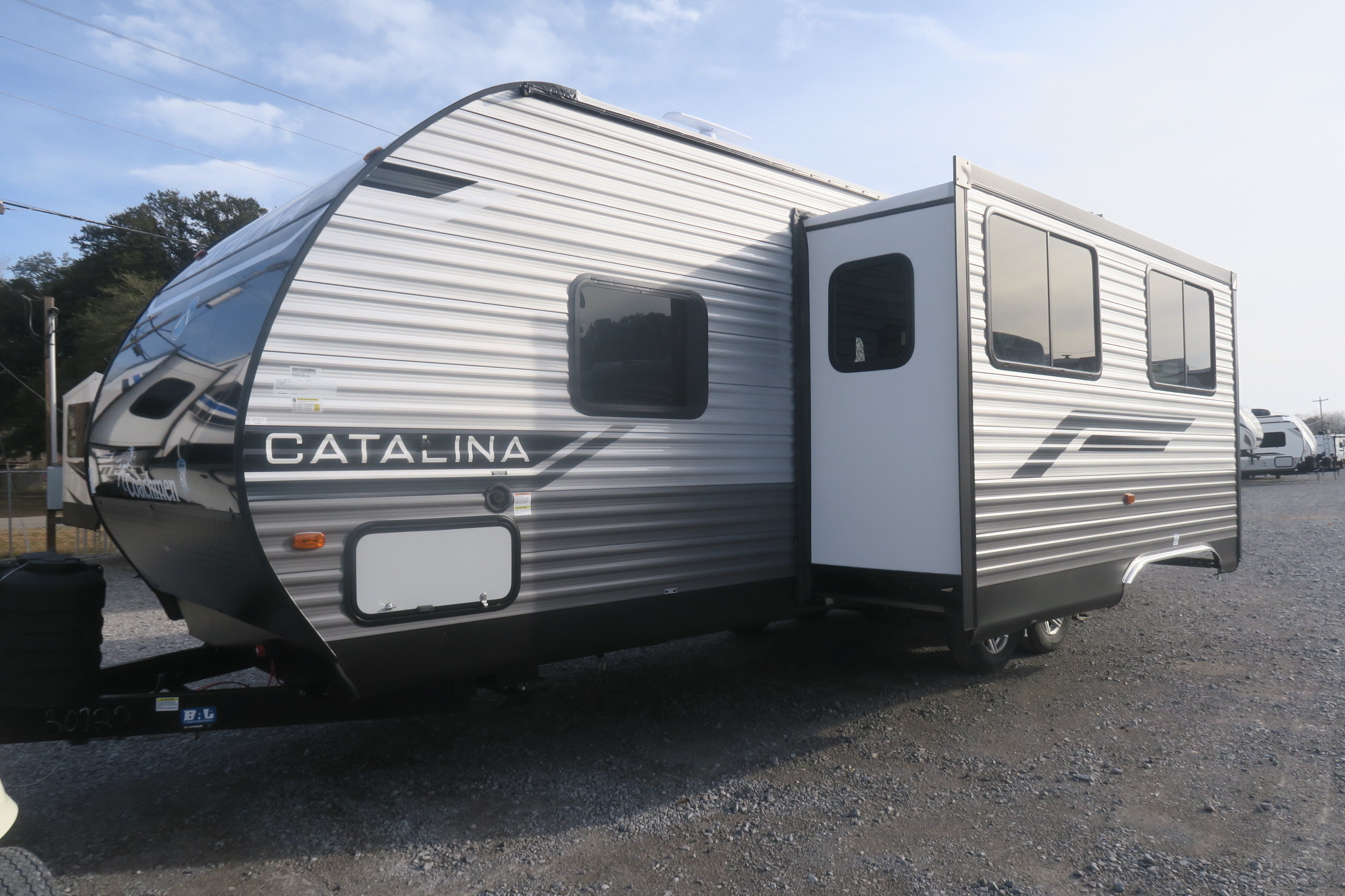 NEW 2024 CATALINA LEGACY EDITION 263BHSCKLE - Overview | Berryland Campers