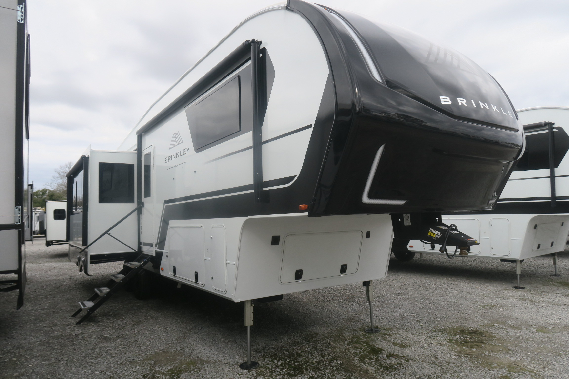 NEW 2024 BRINKLEY MODEL Z 3100 - Overview | Berryland Campers