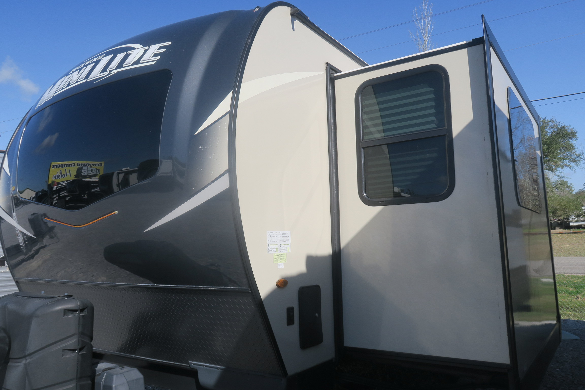 used-2021-rockwood-mini-lite-2506s-overview-berryland-campers