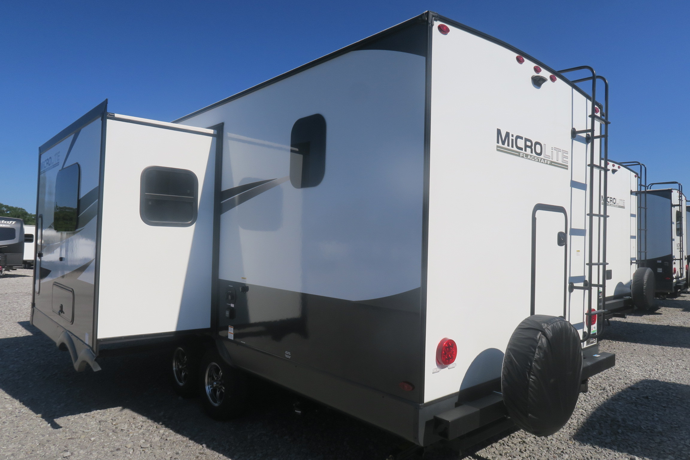 NEW 2024 FLAGSTAFF MICRO LITE 25BRDS Overview Berryland Campers