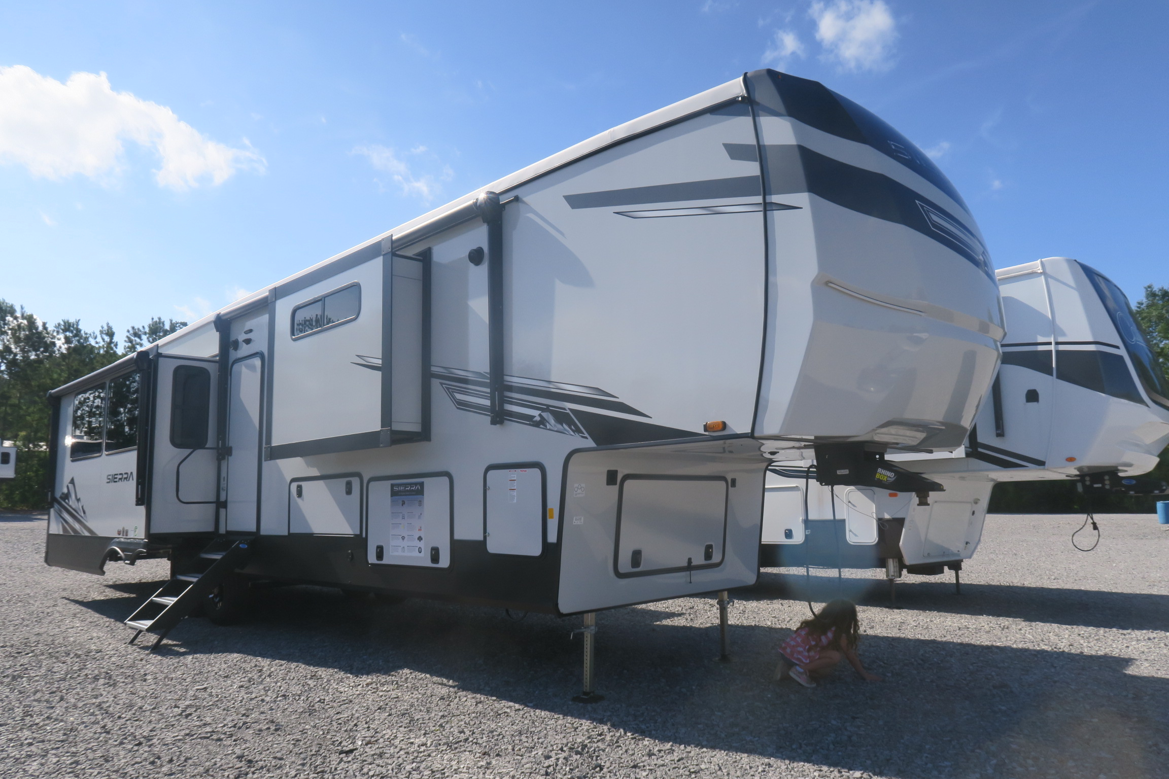 NEW 2024 SIERRA 3800RK - Overview | Berryland Campers