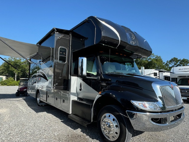 USED 2022 NEXUS WRAITH 33W 33W - Overview | Berryland Campers