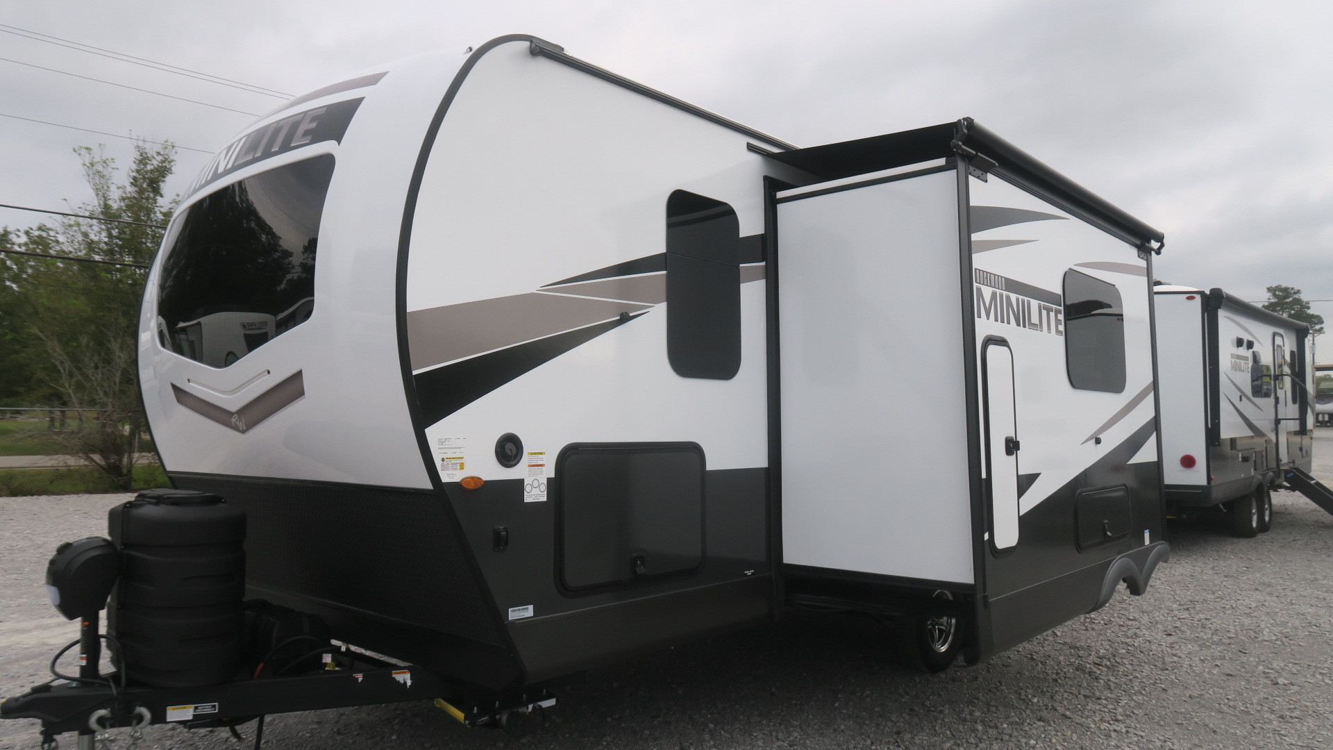 NEW 2025 ROCKWOOD MINI LITE 2509S - Overview | Berryland Campers