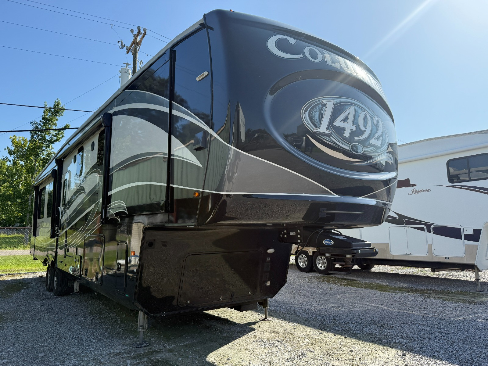 USED 2021 COLUMBUS 1492 383FB - Overview | Berryland Campers