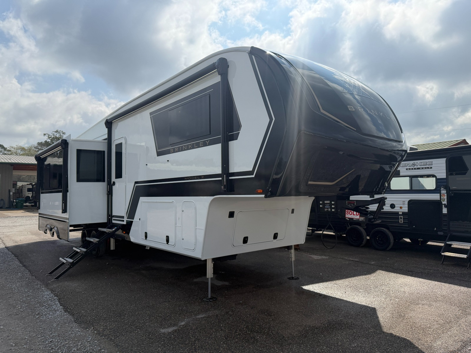 NEW 2026 BRINKLEY MODEL Z 3515 - Overview | Berryland Campers