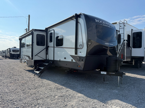 2027 Forest River Rockwood Signature 8336bh